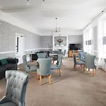 The Crown Hotel